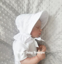 Load image into Gallery viewer, Baby Summer Traditional Broderie Peak Bonnet