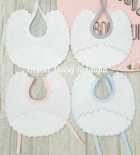 Load image into Gallery viewer, Personalised Newborn Bib With Scalloped Design