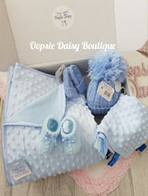 Load image into Gallery viewer, Personalised Blanket &amp; Taggie Gift Box Sets 5 Piece 0-3mth