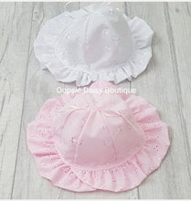 Load image into Gallery viewer, Baby Summer Bonnet Baby Sun Hat Traditional Broderie Anglaise Baby Bonnet