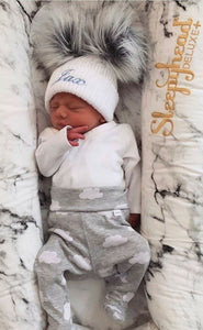 Personalised Hats Girls & Boys Lovely Knitted Pom Pom Hats 0-6 years