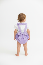 Load image into Gallery viewer, Baby girl back view in lilac set with straps