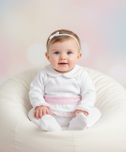 Load image into Gallery viewer, Baby sitting on beanbag
