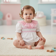 Load image into Gallery viewer, Baby sitting on rug