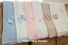 Load image into Gallery viewer, Close-up of blankets showing detail