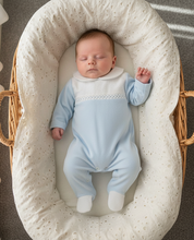 Load image into Gallery viewer, Moses basket blue