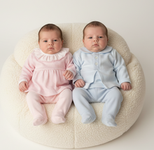 Load image into Gallery viewer, Newborn models on beanbag - Option 4