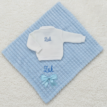Load image into Gallery viewer, Personalised Baby Knit Set on White Fluffy Rug