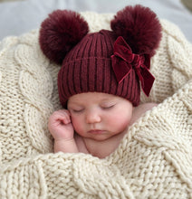 Load image into Gallery viewer, Baby Girls Knitted Pom Pom Hat