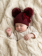 Load image into Gallery viewer, Baby Girls Knitted Pom Pom Hat