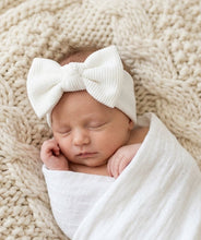 Load image into Gallery viewer, Large Bow Knitted Headband
