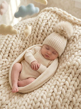 Load image into Gallery viewer, Baby Pom Pom Hat