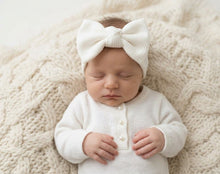 Load image into Gallery viewer, Large Bow Knitted Headband