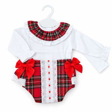 Load image into Gallery viewer, Tartan set on a clean white studio background