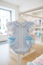 Load image into Gallery viewer, White rail blue