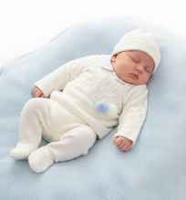 Load image into Gallery viewer, White Set - Blue Blanket Three-Quarter