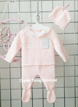 Load image into Gallery viewer, Baby Girls Knitted Outfit with Bonnet Size 0-3mth