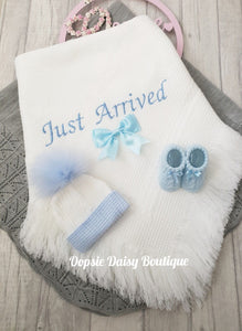 Newborn Baby Pom Pom Hat,Booties & Shawl with Just Arrived