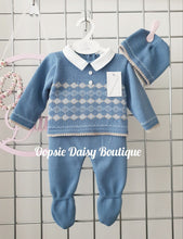 Load image into Gallery viewer, Baby Boy Knitted Outfit Size 0-3mth with Hat