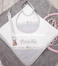 Load image into Gallery viewer, Personalised Spanish Baby Gift Set 3 Piece with Dummy Clip